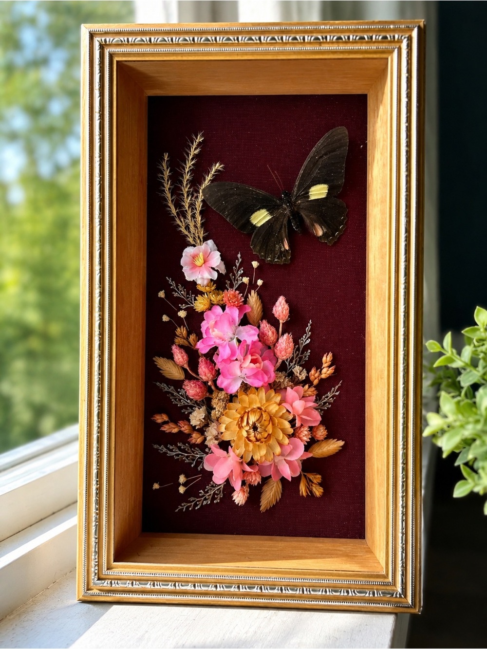 🦋 Vintage Butterfly Shadow Box | Dried Flowers 🌿| 1983 | Handcrafted Floral Art